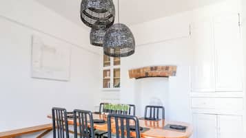 Cottage | Dining