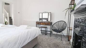 4 habitaciones, decoración personalizada y muebles diferentes