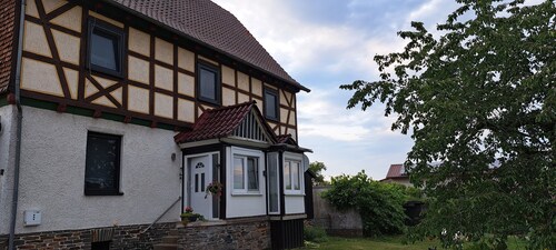 Liebevoll gestaltete, zum Wohlfühlen einladende Ferienwohnung.