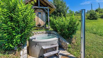 Idromassaggio all'aperto