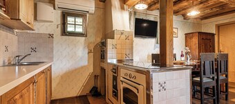 Vineyard Cottage Pavlin 2