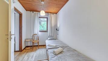 Nhà trăng mật, nhiều phòng ngủ, cạnh núi (Lovely House Near Zagreb With Terrace) | 1 phòng ngủ, truy cập Internet không dây miễn phí, bộ trải giường