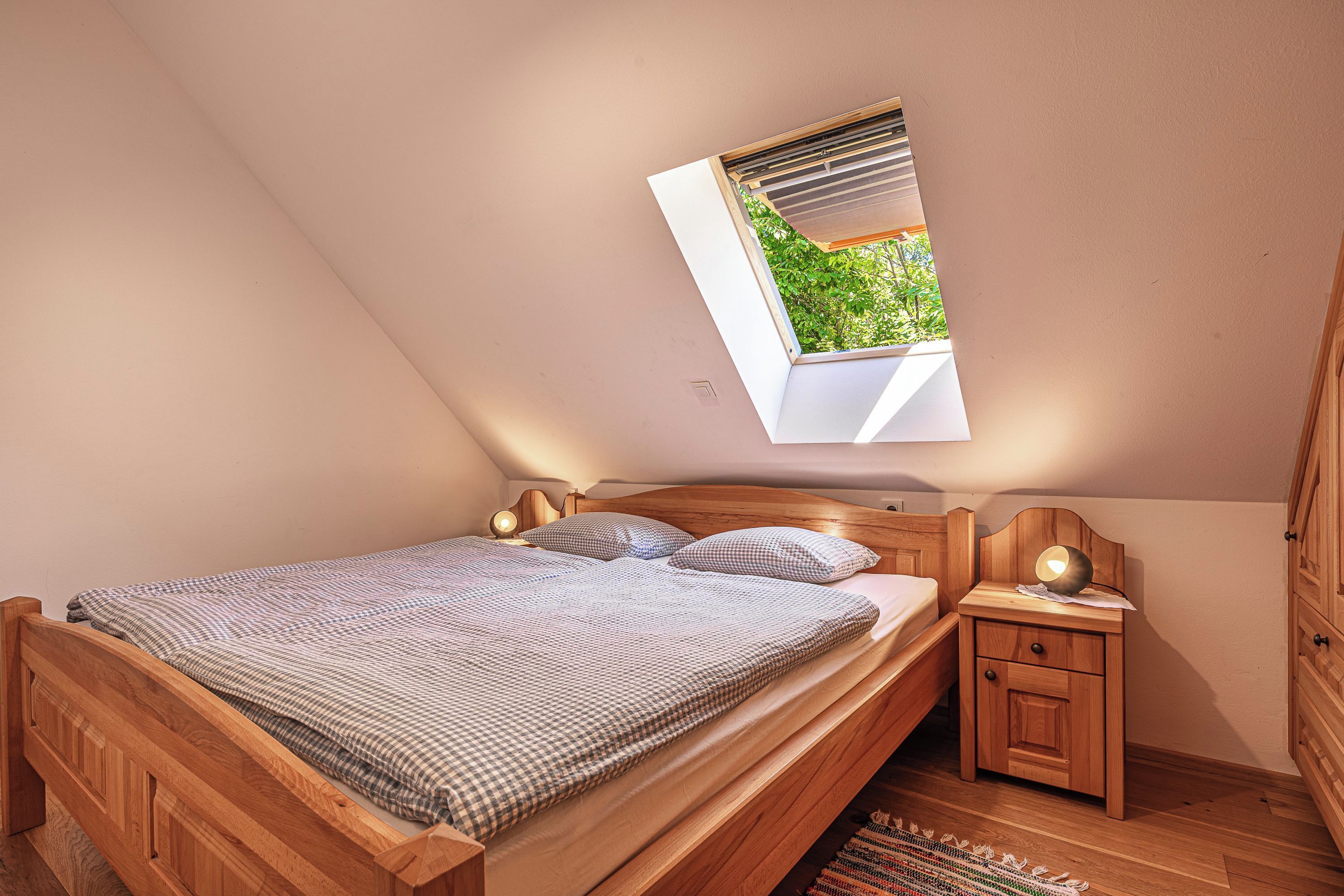 Casa família, vários quartos, ao lado da montanha (Vineyard Cottage Pavlin 3) | 2 quartos, Wi-Fi de cortesia, roupa de cama