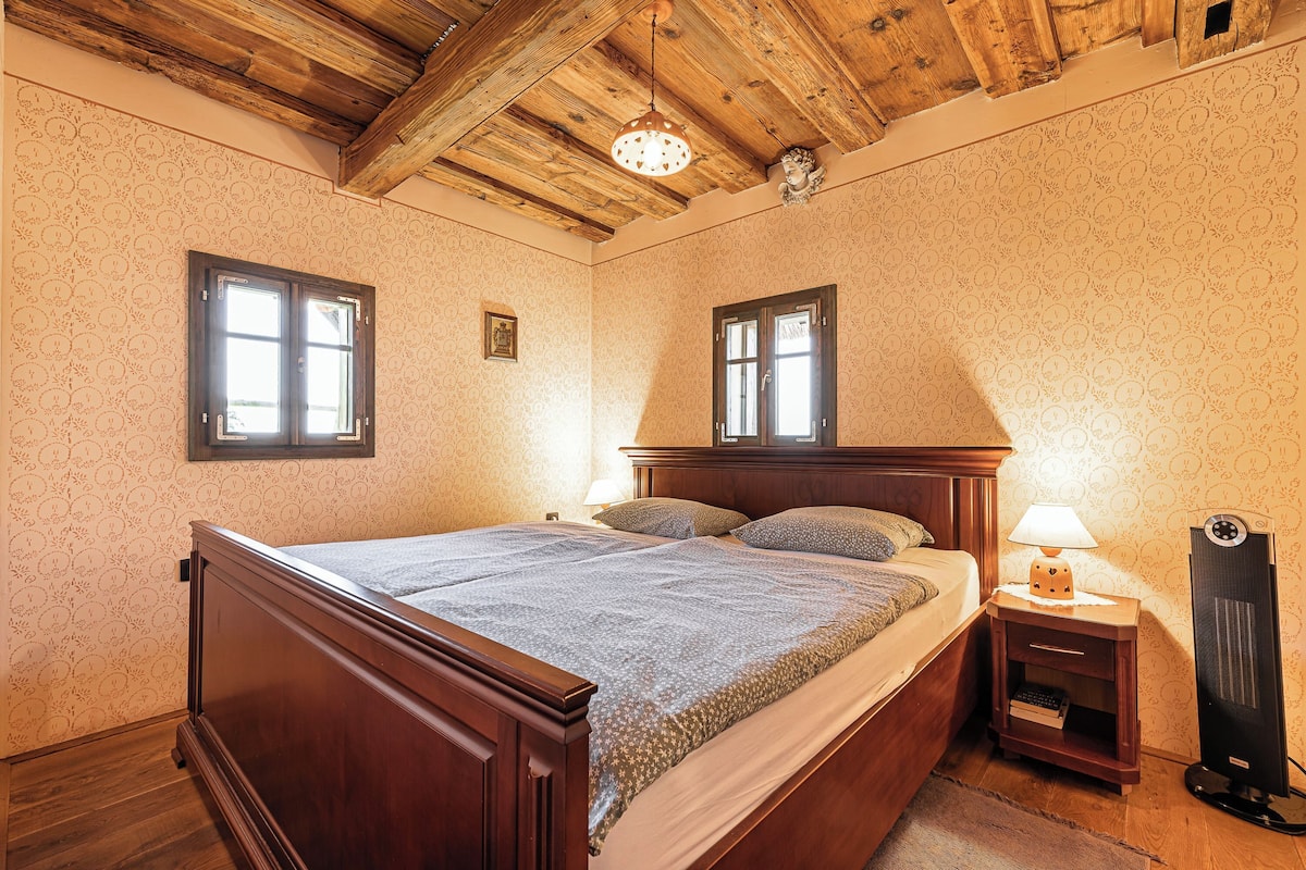 Family House, 1 Bedroom, Mountainside (Vineyard Cottage Pavlin 2) | 2 bedrooms, free WiFi, bed sheets