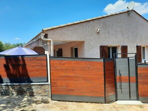 Exterior - Studio Bouquet (Brouzet-lès-Alès)