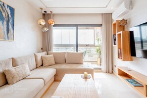 Smart TV, video games, books, music library - Studio Neuf & Cosy - vue Dégagée (Casablanca)