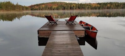 Tiny Off-grid Cozy log Cabins on Secluded Lake