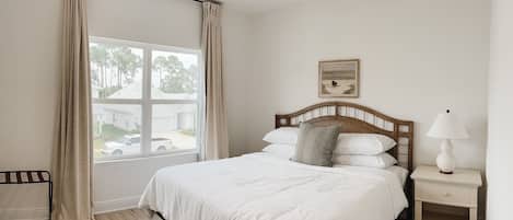 5 bedrooms, desk, iron/ironing board, travel cot