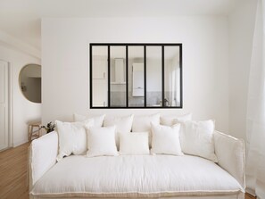 2 dormitorios, tabla de planchar con plancha, cuna de viaje y wifi