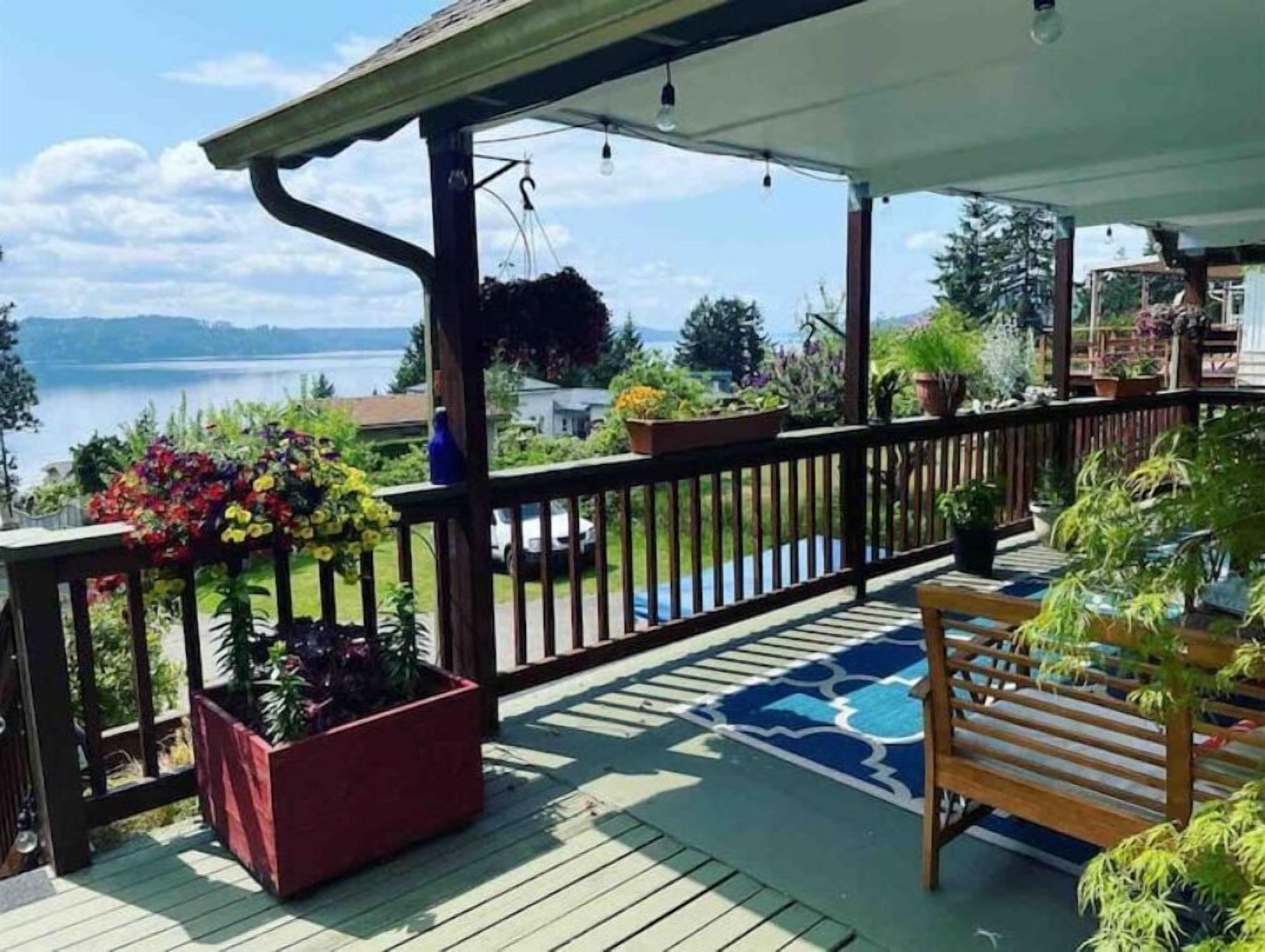 Great Deck, Fun House with Views of Hood Canal