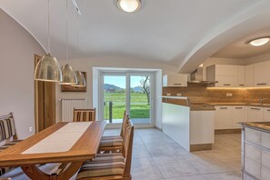 Casa família, 6 quartos (Relax House Nizka Savinja) | Sala de jantar