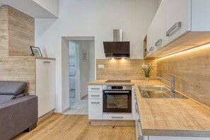 Casa familiare, 6 camere da letto (Relax House Nizka Savinja) | Cucina privata | Frigorifero, microonde, forno, piano cottura