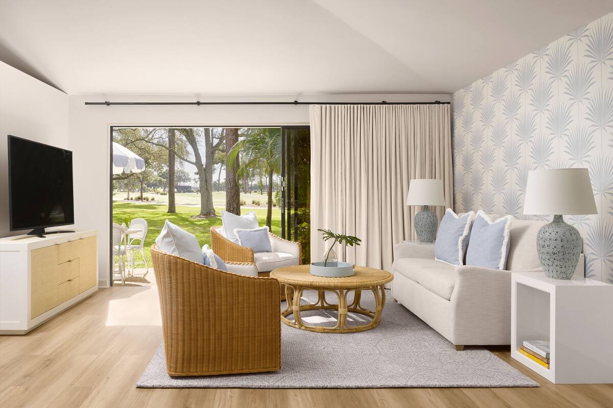 Cottage, 2 Bedrooms | Living area