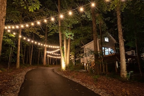 Property grounds - #2 (Maple) Luxury Treehouse near Lake Guntersville (Scottsboro)