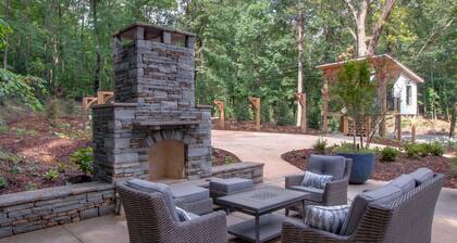 #2 (Maple) Luxury Treehouse near Lake Guntersville