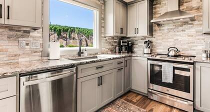 Bryn Mawr Vineyards Gatehouse: Newly Remodeled Home on the Vineyard