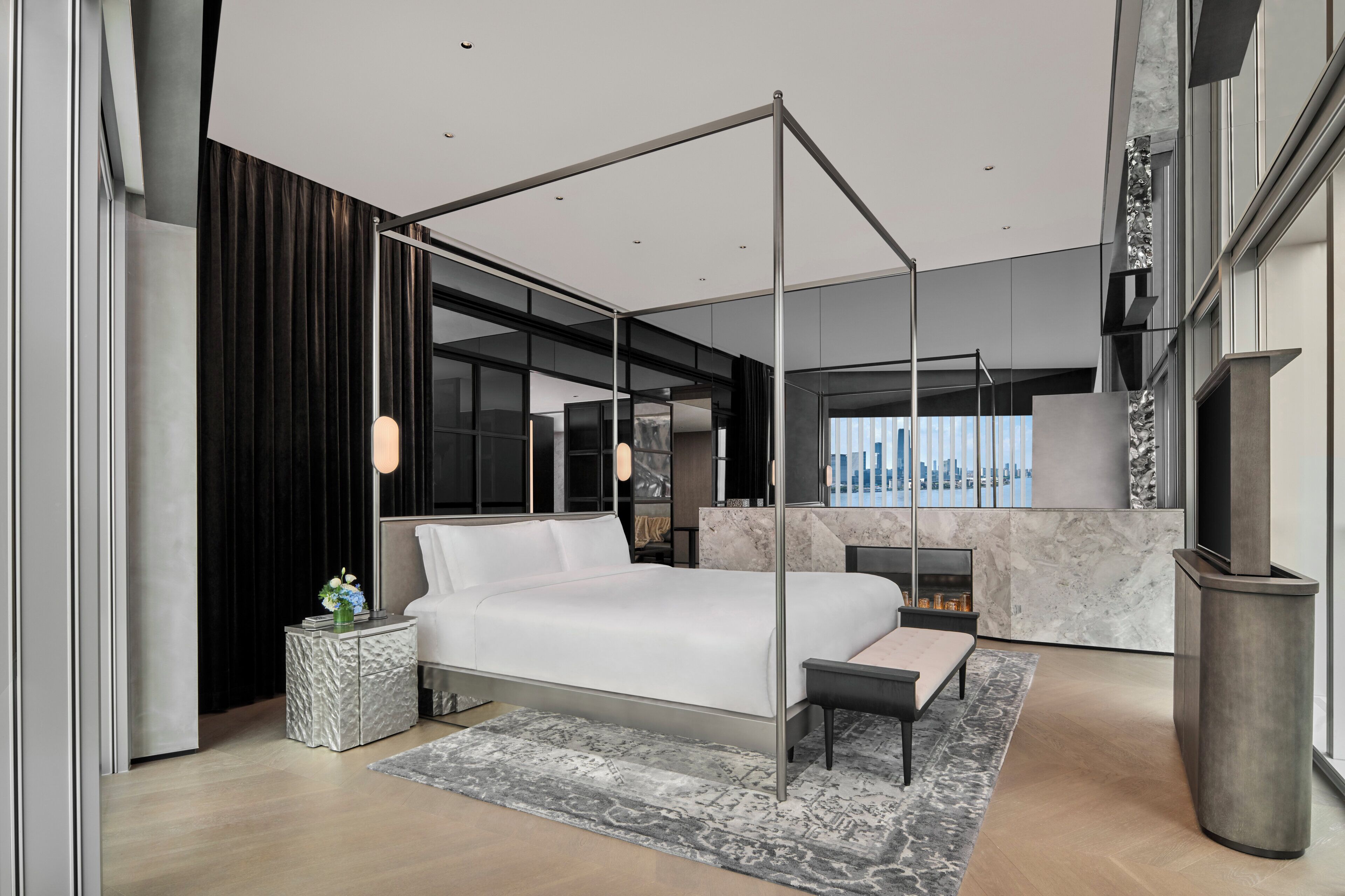 Suite (La Petite) | Egyptian cotton sheets, premium bedding, down comforters