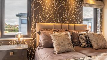 3 bedrooms, iron/ironing board, Internet, bed sheets