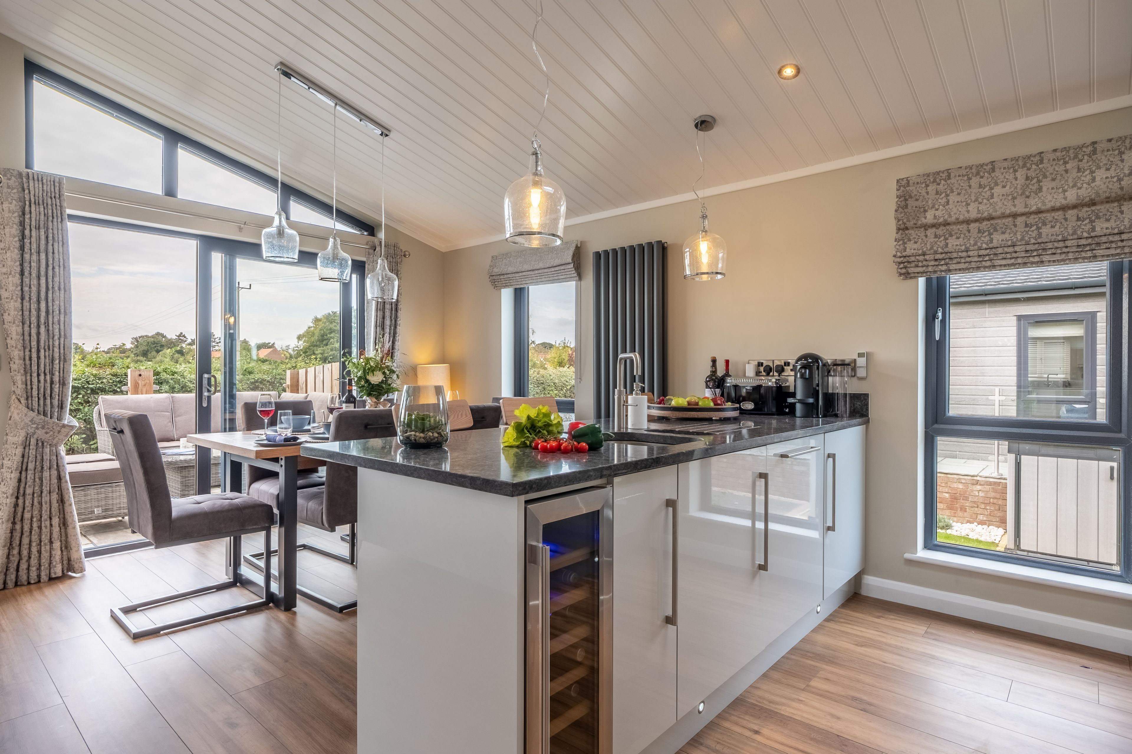 Microwave, dishwasher, coffee/tea maker