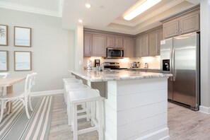 Condo, 2 Bedrooms | Private kitchen | Fridge, oven, coffee/tea maker - Phoenix Orange Beach Ii 2003 2 Bedroom Condo by Redawning (Orange Beach)