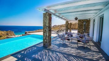 Villa, para fumadores | 7 habitaciones