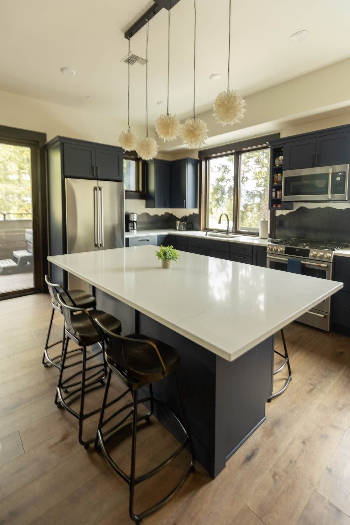 冰箱、微波炉、烤箱、炉灶