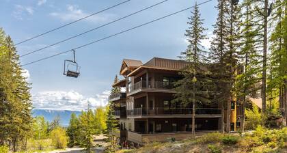 Whitefish Ski In/SkiOut Private HotTub