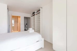 Basic Apartment, 2 Double Beds