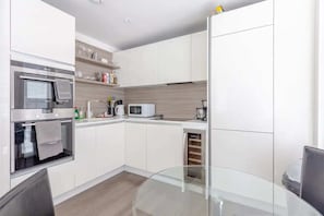 Basic Apartment, 2 Double Beds | Private kitchen