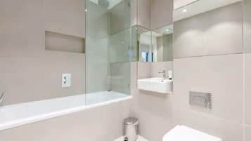 Appartement, 2 lits doubles | Salle de bain