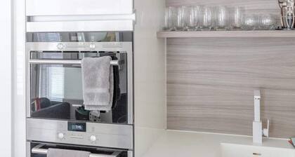 Modern 2BD Flat With a Balcony - Wandsworth