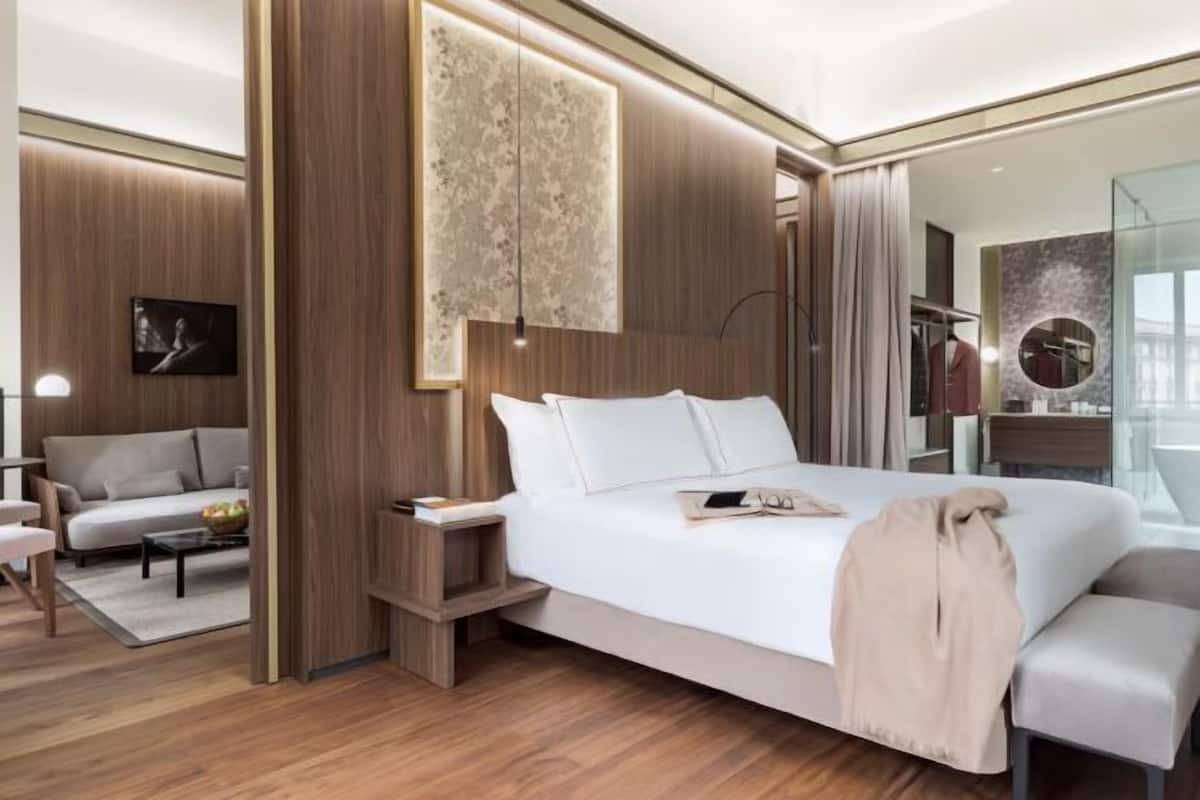 1 bedroom, down duvets, minibar, in-room safe