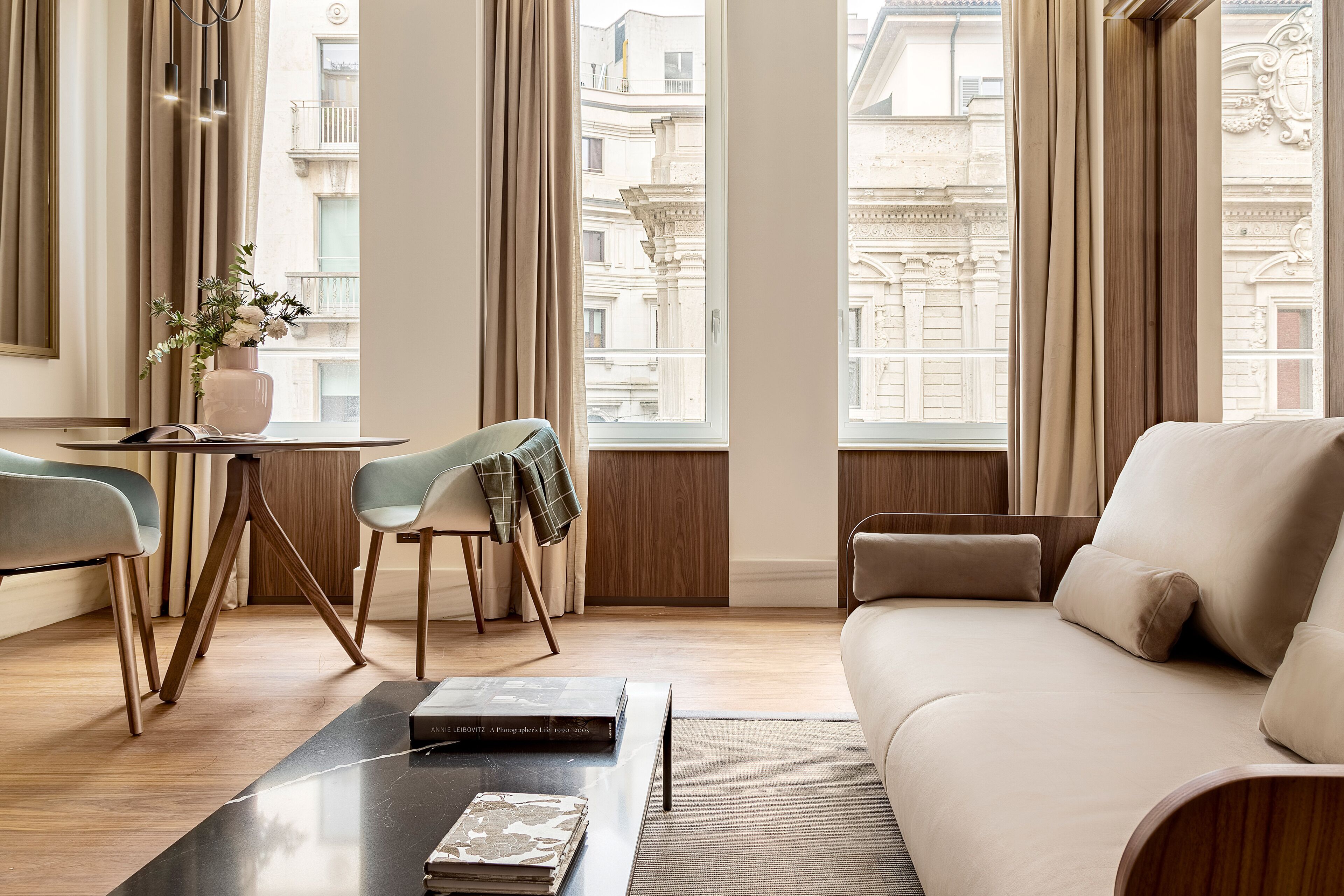 Literie hypoallergénique, couette en duvet d'oie, minibar