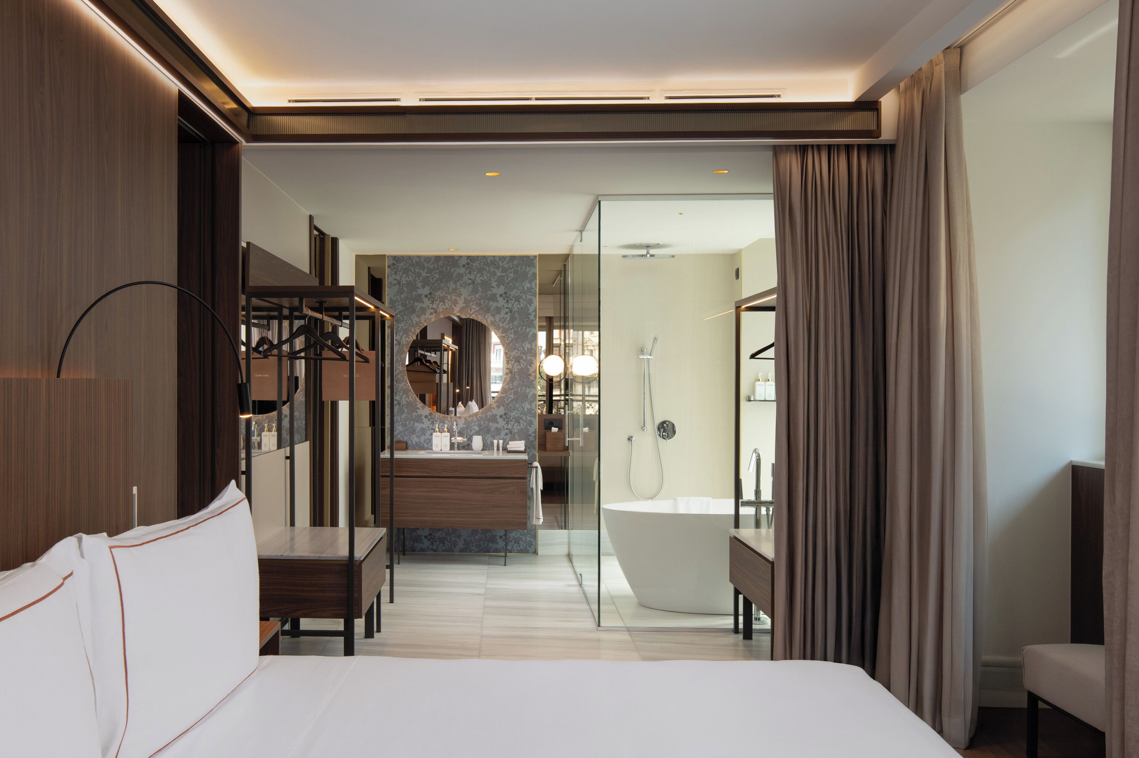 Suite, 3 Bedrooms (Master Spa Access 5+2) | Hypo-allergenic bedding available, down comforters, minibar