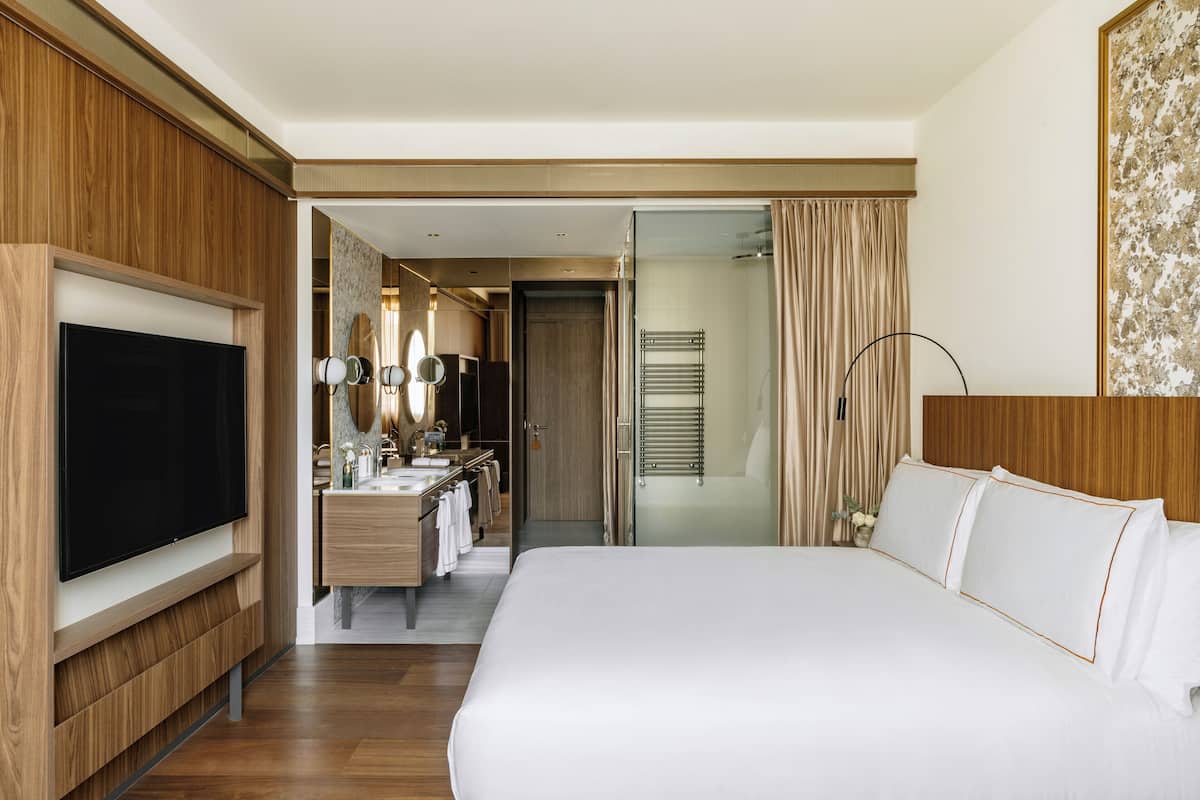 Literie hypoallergénique, couette en duvet d'oie, minibar