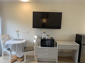 55-tommers LED-tv med digitale kanaler, tv, streamingtjenester