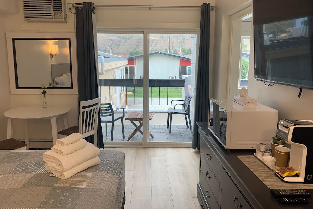 Suite Deluxe, 2 grands lits, cuisine | 1 chambre, literie de qualité supérieure, surmatelas, rideaux occultants