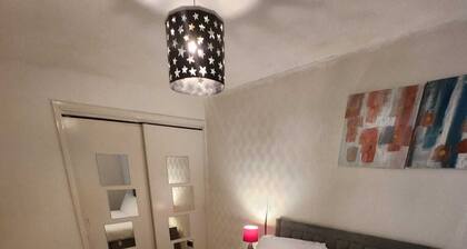 Home in Medway 3bedroom Free Sports Free Parking