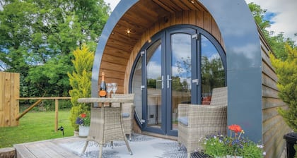 Woody's - 1 Bedroom Pod - Cold Inn