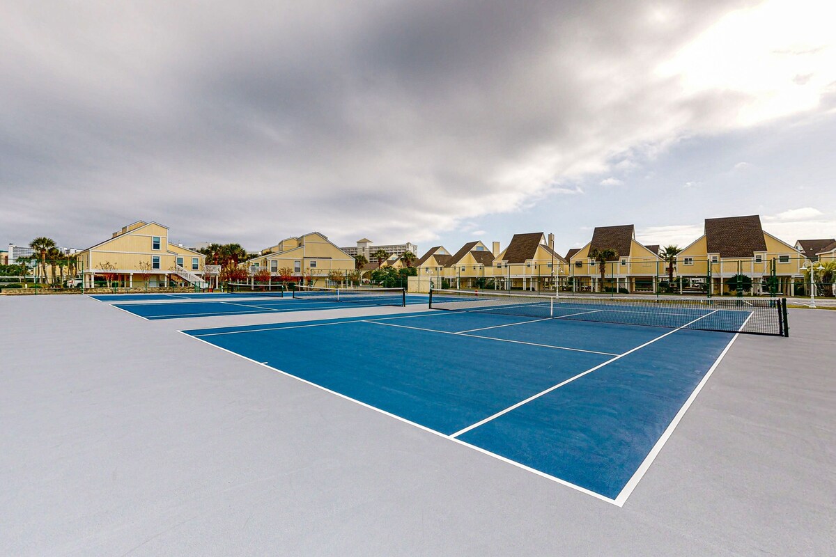 Photo 20 of Inviting condo with dock, pool, hot tub & private beach - dog-friendly
