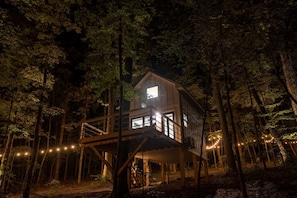 Exterior - #6 (Pine) Luxury Treehouse near Lake Guntersville (Scottsboro)