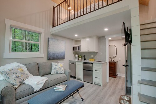 #6 (Pine) Luxury Treehouse near Lake Guntersville