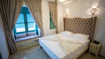 Deluxe dubbelrum - 1 queensize-sÀng - icke-rökare | SÀngtillbehör av högsta kvalitet, duntÀcken och bÀddmadrasser