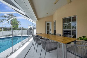 Pool - Pool | Waterfront Lake | 12 PPL | Gorgeous (Riverview)