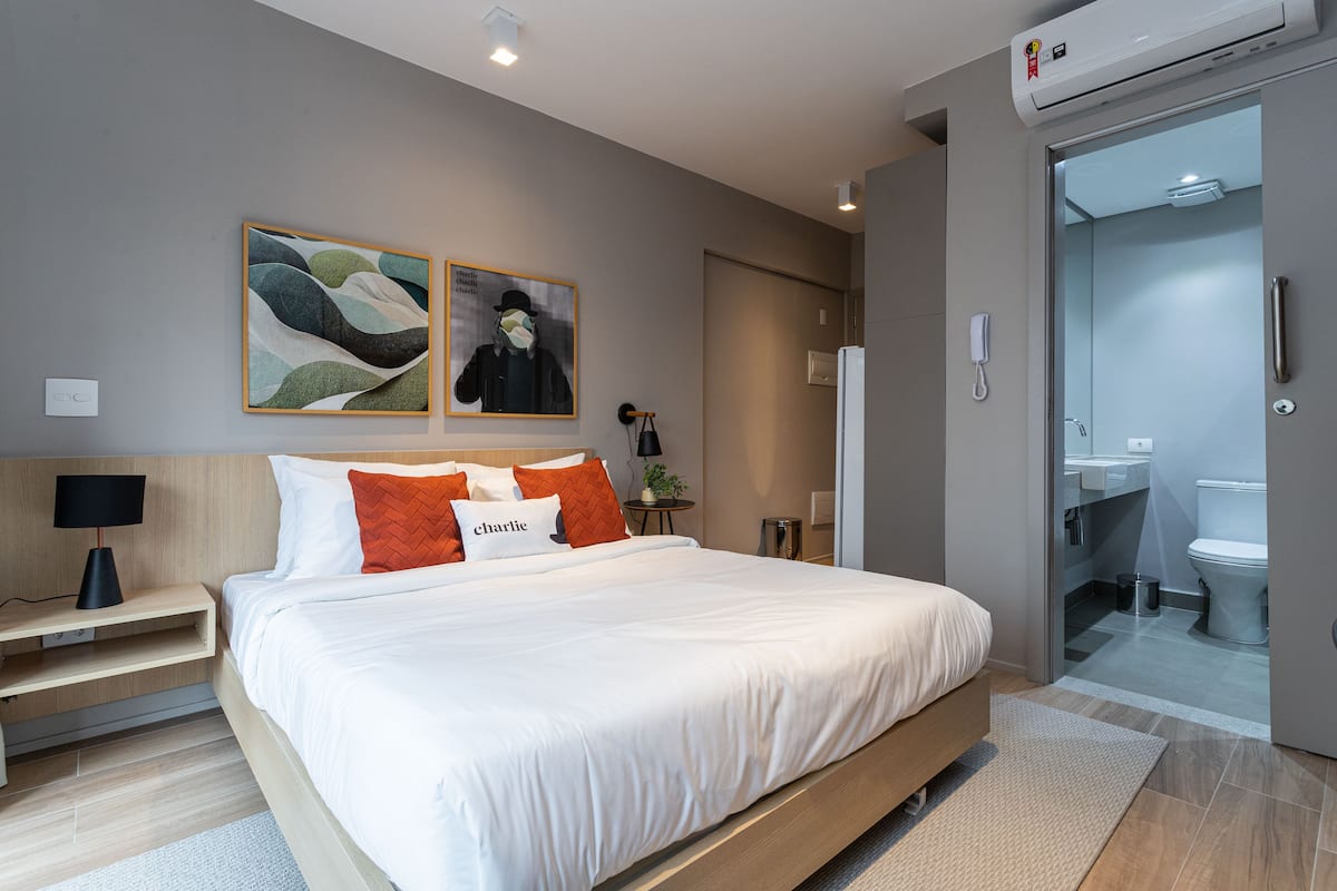 Literie hypoallergénique, décoration personnalisée, Wi-Fi gratuit