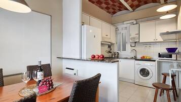 Fridge, microwave, oven, dishwasher