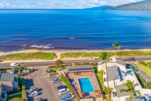 Exterior - Ocean/sunset view condo with pool, lanai & easy beach access (Kihei)