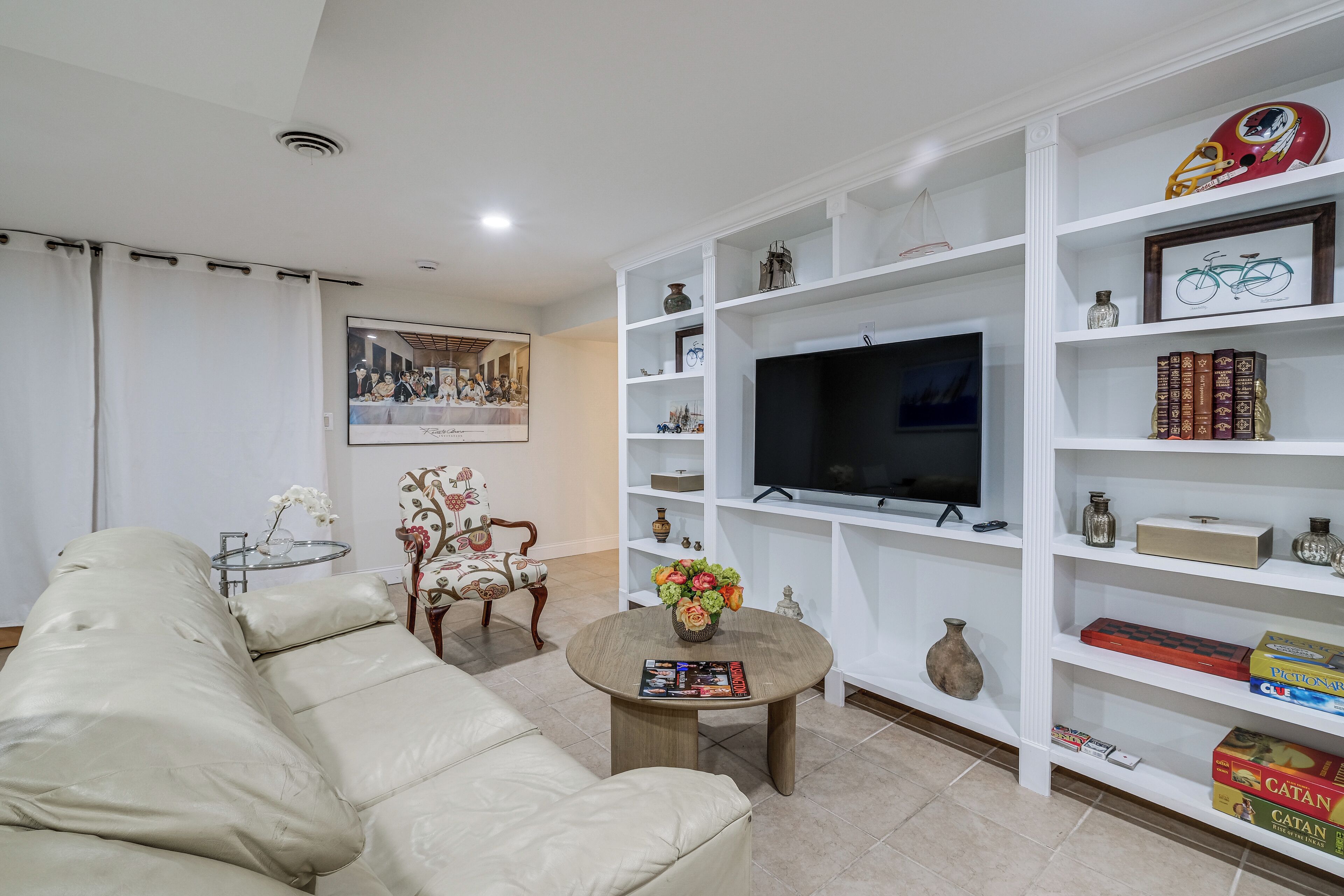 TV, DVD player, books, stereo