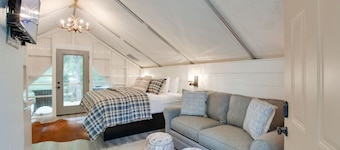 #10 The Lodge Luxury Glamping Tent Hunting Theme