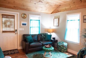 Smart TV - The Refuge at Laurel (Shipman)